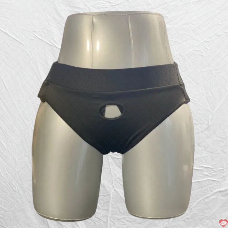 Quần Lót Gắn Dương Vật Gắn Được Mọi Dương Vật Khác Nhau
