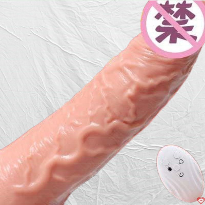 Dương vật giả Rambo Mizzzee đóng đất thụt điều khiến từ xa.