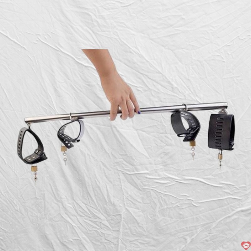 Còng tay chân đòn sắt bạo dâm BDSM khởi đầu khoái cảm 