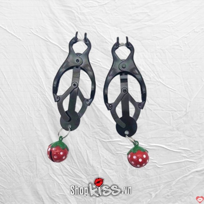 Kẹp núm vú lục lạc trái dâu mềm mịn kích thích cực đỉnh 